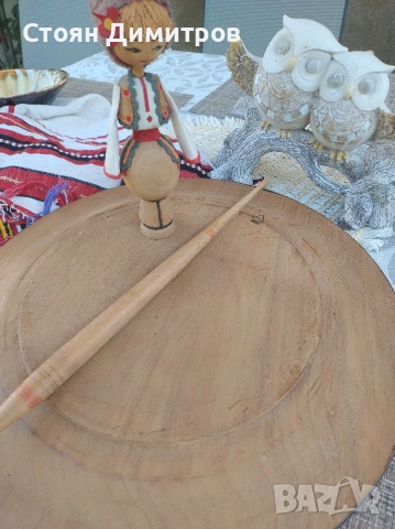 Стара рисувана дървена чиния диа.35см,,красива купа,бухали щастие,кърпа народна 1м/0,80,момче носия, снимка 7 - Декорация за дома - 54973286