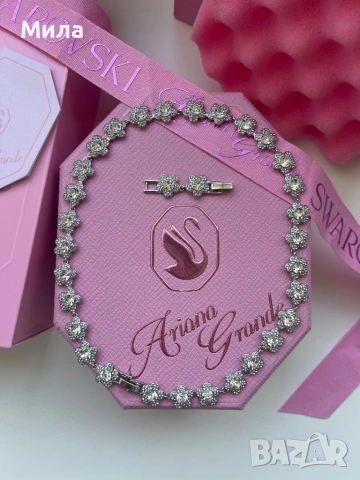 Swarovski - Ariana Grande x Swarovski Цвете колие / Ново