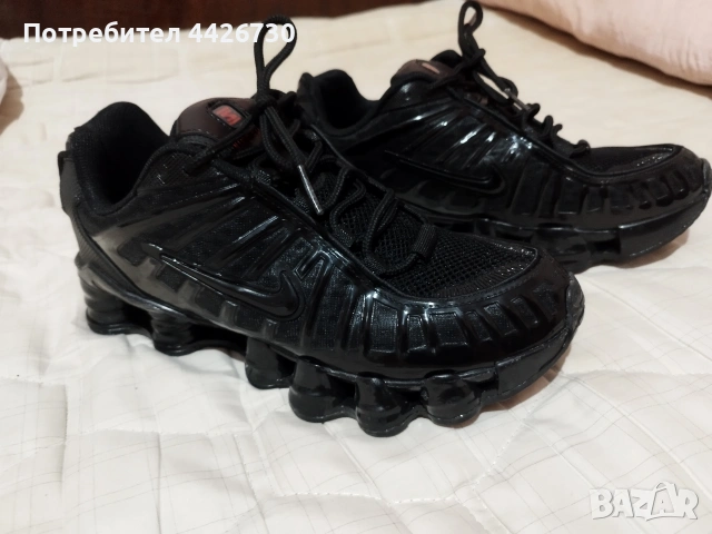 обувки Nike Shox triple black, снимка 2 - Маратонки - 54728439