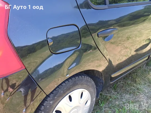 Дачия Сандеро 1,4 фабрична газ., снимка 6 - Автомобили и джипове - 55337800