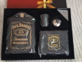 Премиум подаръчен комплект Jack Daniel’s: матово черна метална манерка + метална кутия за цигари , снимка 1