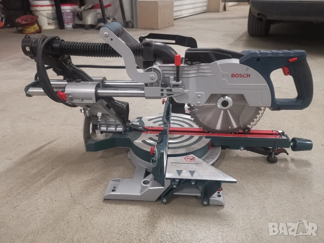 Продаваме и даваме под наем професионална машина - циркуляр Bosch GCM 8 SJL