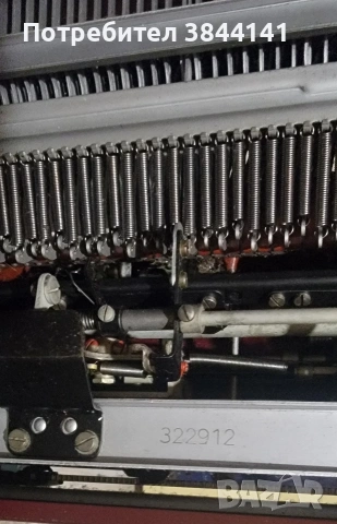 Ретро пишещи машини Olympia, снимка 3 - Антикварни и старинни предмети - 54142166