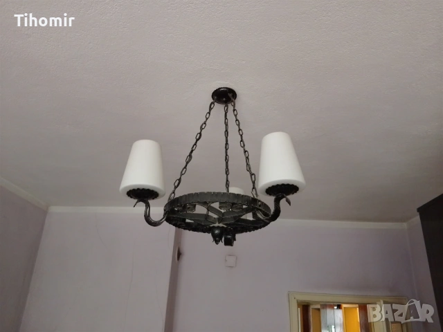 Полилей, ковано желязо