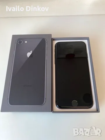 iPhone 8 64GB, цвят space gray- много добро състояние