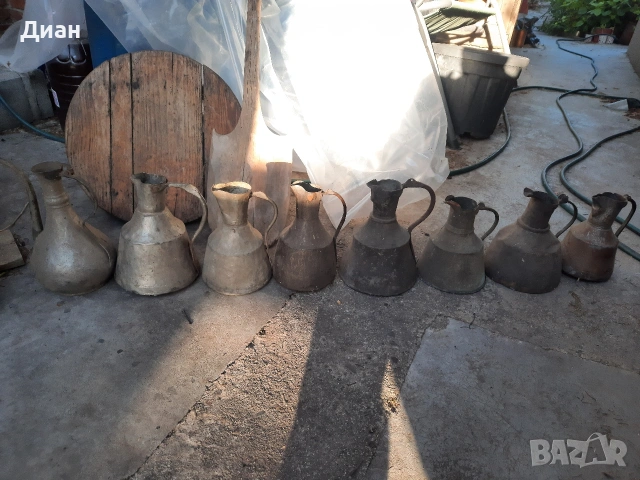 стари медни бъкърени ибрици,ибрик,гюм,кани