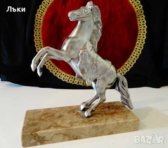 Калаена статуетка,фигура изправен Кон,мрамор. , снимка 2 - Статуетки - 55101860
