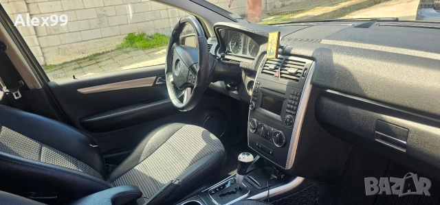 мерцедес В 180 , снимка 9 - Автомобили и джипове - 54172910