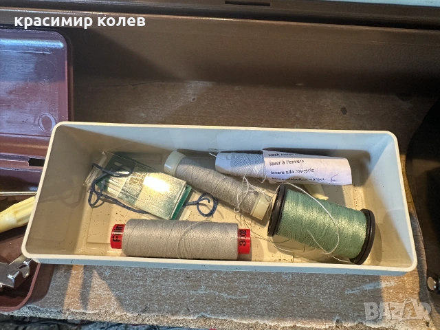 метална немска машина "Privileg ZickZack", снимка 4 - Шевни машини - 55001151