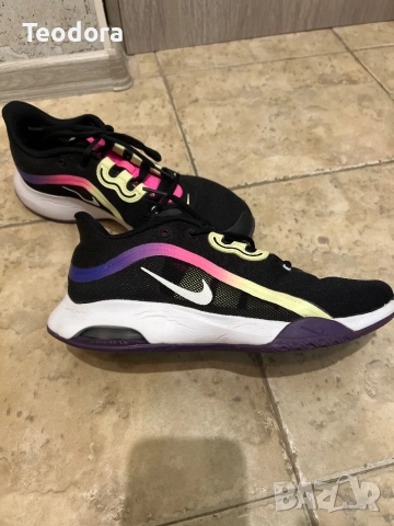 Маратонки nike air max в перфектно състояние