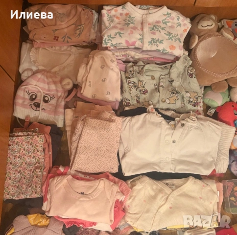 Бебешки дрехи много запазени