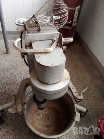 Сладкарски миксер, снимка 2 - Други машини и части - 54020231