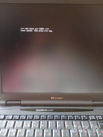 Ретро лаптоп Toshiba Satelite Pro (Pentium 3) - Колекционерски, снимка 2 - Лаптопи за дома - 53978596