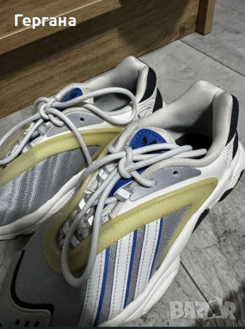 Adidas дамски маратонки, снимка 2 - Маратонки - 54417646