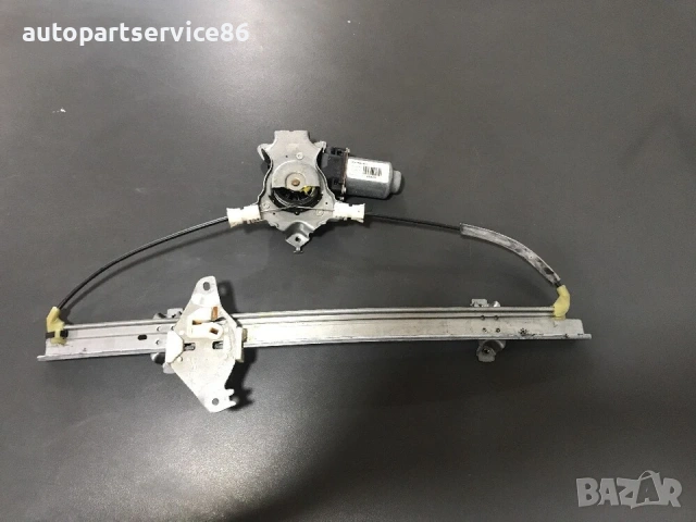 Стъклоповдигач с мотор за предна лява врата за Nissan Almera Tino (2002–2007)