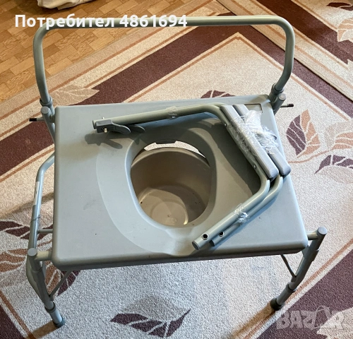 Стол-тоалетна за трудно подвижни хора