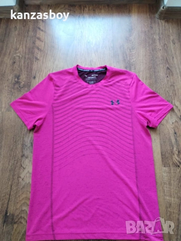 Under Armour - страхотна мъжка тениска КАТО НОВА M , снимка 5 - Тениски - 54597135