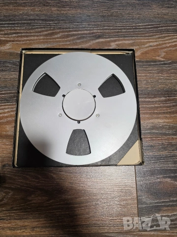 Продавам магнетофонна ролка Ampex 26
