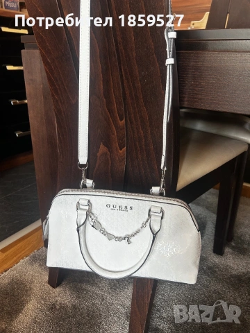 Дамска чанта Guess, снимка 6 - Чанти - 55012657
