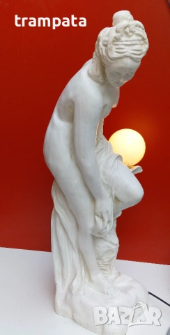 НАЙ ДОБРАТА ОФЕРТА Лампа ,склуптура , Венера 85 см. , снимка 3 - Антикварни и старинни предмети - 54241143