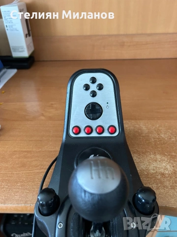 Logitech G27 /волан, педали и скоростен лост/, снимка 7 - Аксесоари - 54593847