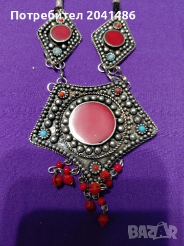 Тибетско колие и метален колан