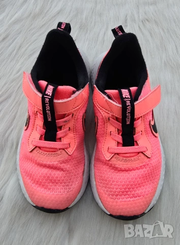 Детски маратонки Nike Revolution №27/28, снимка 3 - Детски маратонки - 54047012