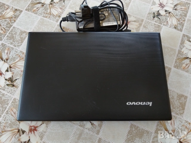 Лаптоп Lenovo IdeaPad G700, снимка 2 - Лаптопи за дома - 54667047