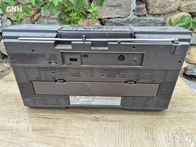 Радиокасетофон Sharp GF-6565H, снимка 5 - Радиокасетофони, транзистори - 55188680