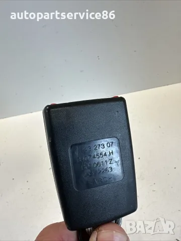 Закопчалка за заден ляв предпазен колан за BMW F10 F11 530Xd (2012) 724327307, снимка 2 - Части - 55378910