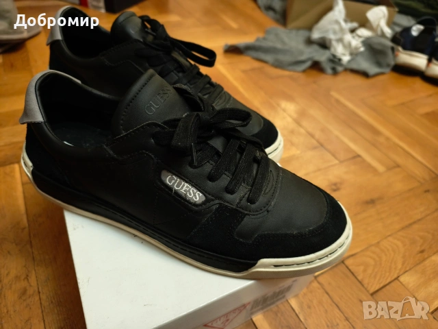 Спортни кецове Guess 43 номер , снимка 2 - Маратонки - 54184905