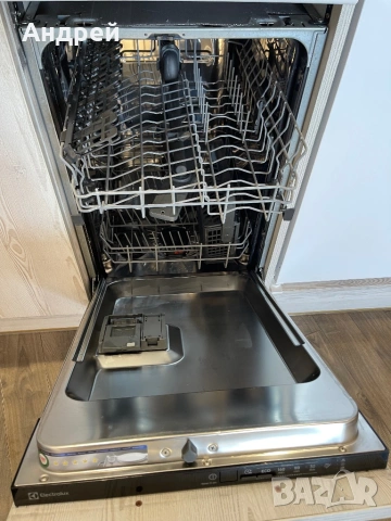 Съдомиялна машина  Electrolux EEA12100L  с автоматично отваряне на вратата, снимка 2 - Съдомиялни - 54840265