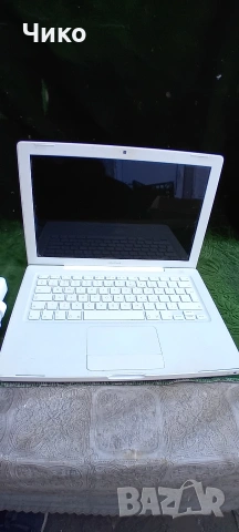 Айфон Лаптоп бял със монитор и клавиатура +зарядно, снимка 2 - Лаптопи за дома - 54117129