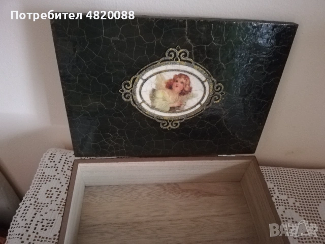 Кутия за бижута дървена ръчна декорация, релеф отвън и отвътре, снимка 4 - Други - 55140978