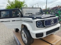 MERCEDES Акумулаторен джип EQG бял, снимка 5