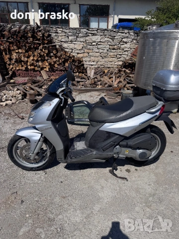 Скутер Aprilia sportcity 125, снимка 8 - Мотоциклети и мототехника - 54410727