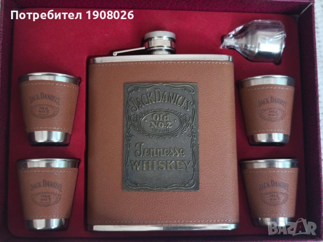 Уникален подаръчен комплект Jack Daniel’s “OLD No.7”: манерка, 4 шота и фуния в елегантна GT кутия, снимка 3 - Други ценни предмети - 55229974