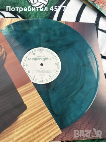 Taylor Swift Midnights jade green vinyl и The life of a showgirl vinyl. , снимка 13 - Грамофонни плочи - 55174567
