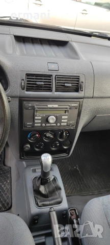 Ford Connect 1.8 d, снимка 10 - Автомобили и джипове - 54745658