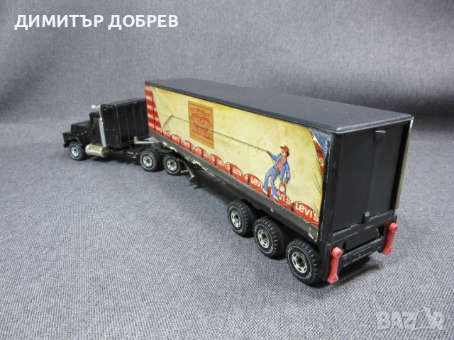 СТАРА РЕТРО МЕТАЛНА КОЛИЧКА КАМИОН MACK С РЕМАРКЕ LEVIS SIKU GERMANY, снимка 3 - Колекции - 54126100