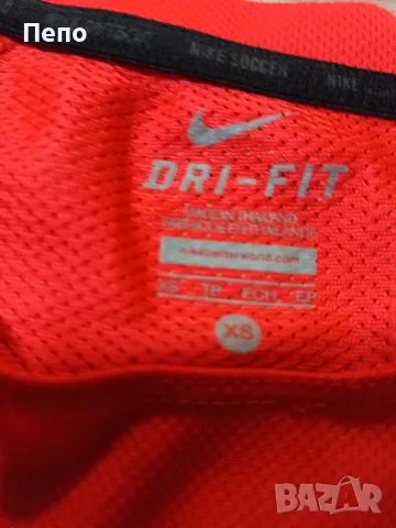 Спортна блуза Nike, снимка 2 - Блузи - 55343979