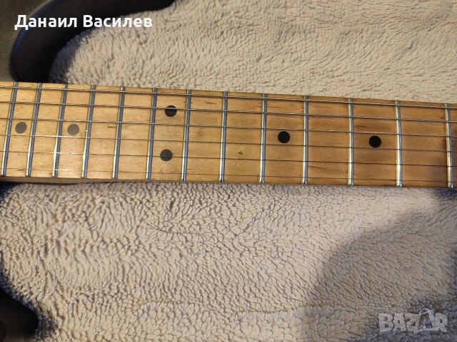 Електрическа китара Behringer Super Strat style в отлично състояние., снимка 4 - Китари - 54592934