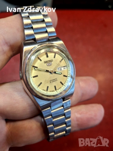 Продавам Seiko 5 автоматик, снимка 2 - Мъжки - 54697012