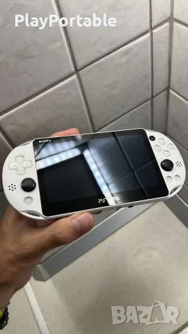 Ps Vita PCH-2000 Minecraft Limited Edition Complete in Box 8GB, снимка 3 - PlayStation конзоли - 55321283