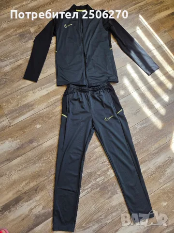 спортен екип - nike 