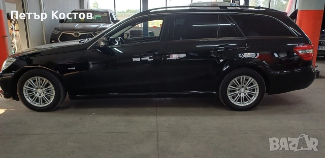 Mercedes E220 , снимка 18 - Автомобили и джипове - 55003677