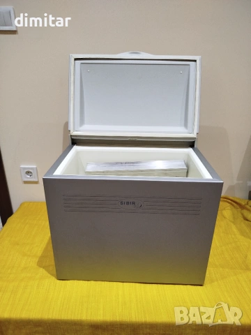 Хладилник SIBIR -12 V/220V- gas -33 L, снимка 2 - Хладилни чанти - 55223853