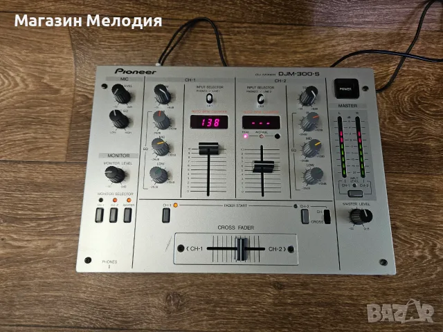 Миксер Pioneer DJM-300-S / Легендарен DJ миксер Pioneer DJM-300-S – Култов аналогов модел с Auto BPM