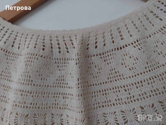 Ръчно плетена на една кука блуза, лодка деколте