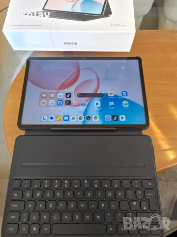 HONOR Pad 10 с клавиатура 8GB RAM/128GB ROM